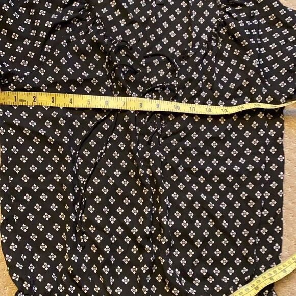 Express dress. Size S/P. Excellent condition. Black and white color. - Picture 8 of 12